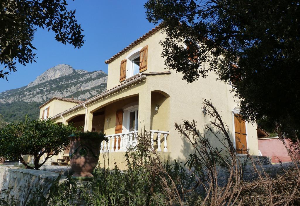 Mas De Courreges Hotel Saint-Hippolyte-du-Fort Exterior photo