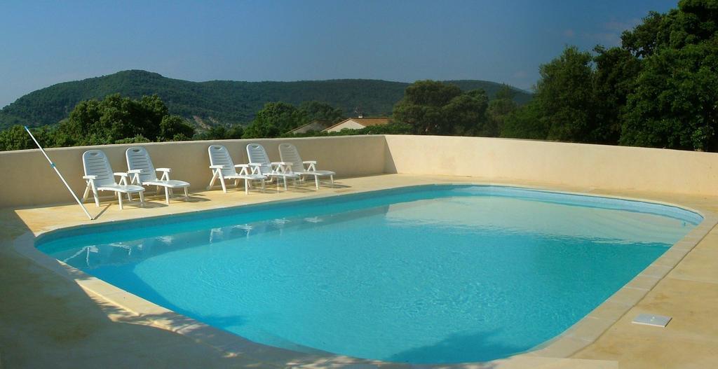 Mas De Courreges Hotel Saint-Hippolyte-du-Fort Exterior photo